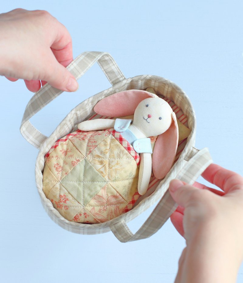 PDF Basket with Bedding (Quilt, Pillow, Mattress) for Mini Doll Sewing Pattern - 手工艺教程/工具书 - 其他材质 