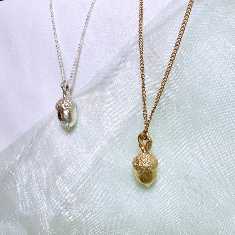 可爱的松鼠咬过的橡果果实 实心纯银有质感 黄铜 森林系列 露营 - 项链 - 其他材质 多色