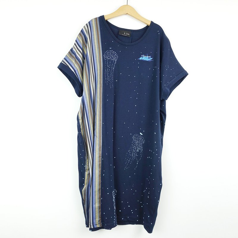 Urb. 渔船与水母 / 口袋洋装 / 深蓝 - 洋装/连衣裙 - 棉．麻 蓝色