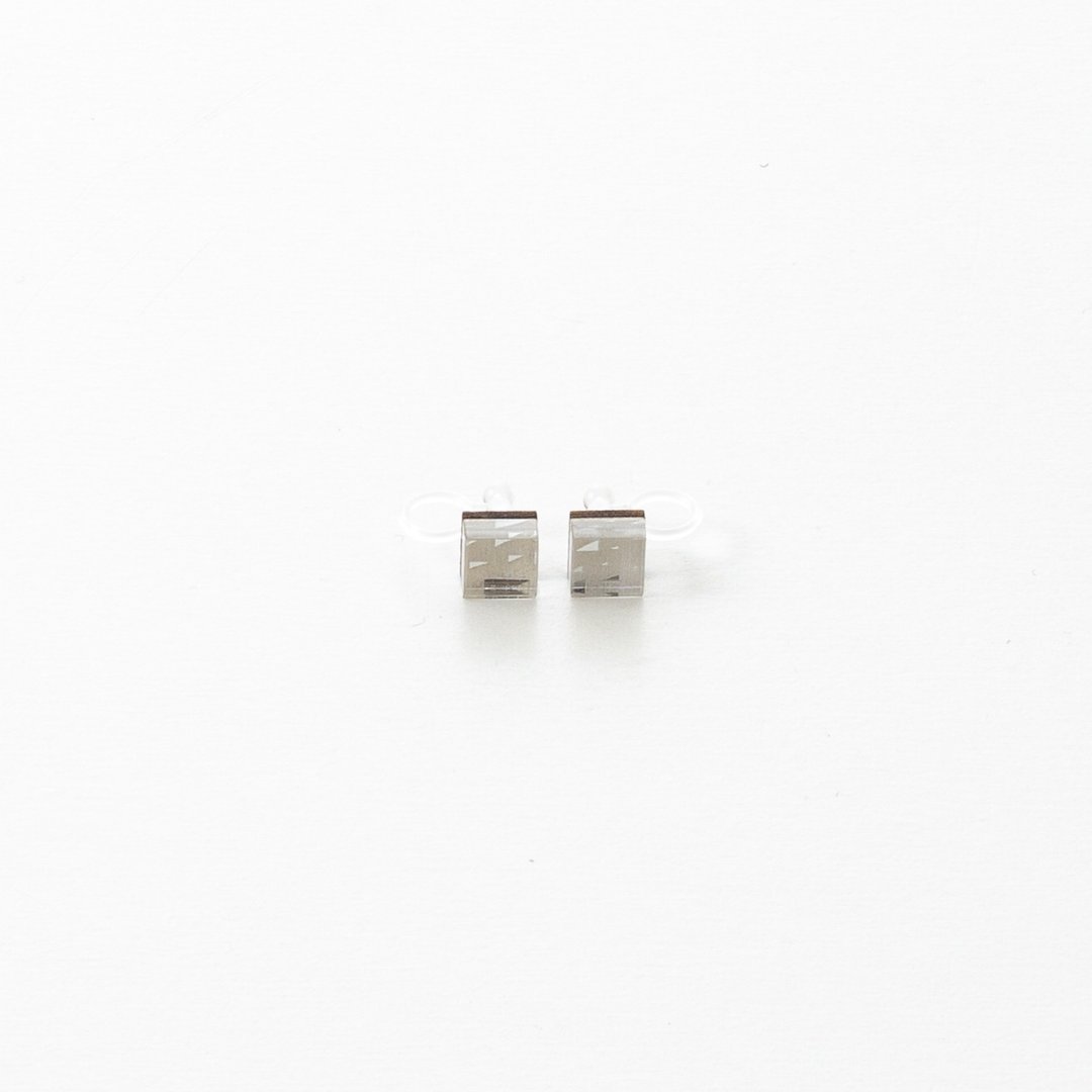 Triangular Mirror Forest Mini Clip-On/ WHITE_SILVER - 耳环/耳夹 - 木头 银色