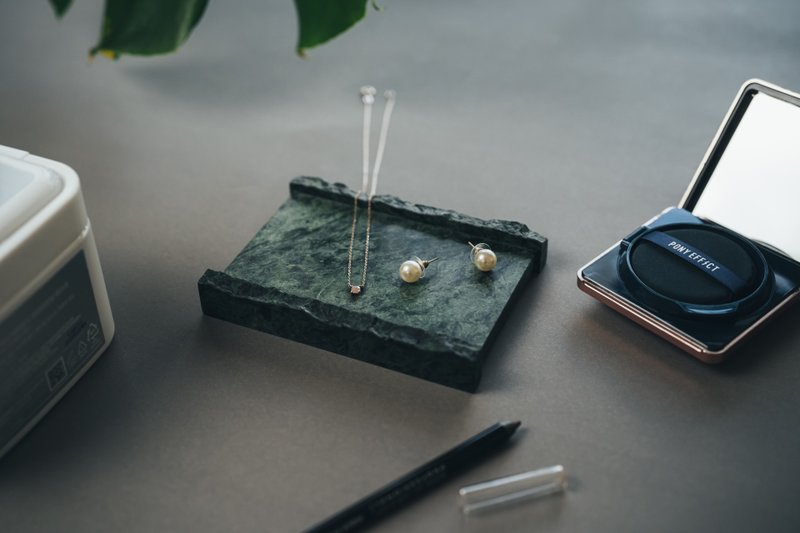 【圣诞礼物推荐】大理石自然面把手小托盘/皂盘  (台湾蛇纹石) - 卫浴用品 - 石头 绿色