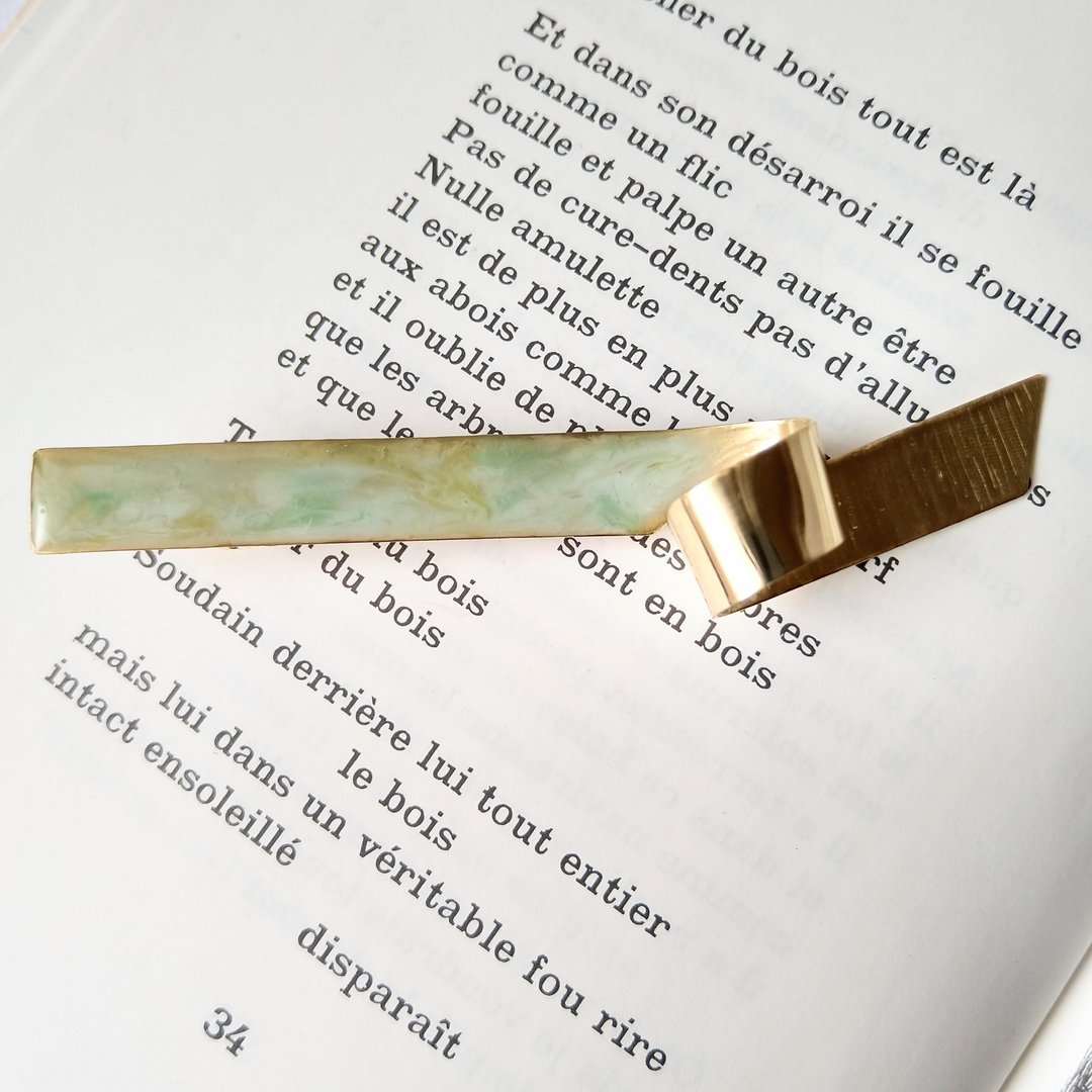 Brass Ribbon Kururin Hair Clip Mint Green - 发饰 - 铜/黄铜 绿色
