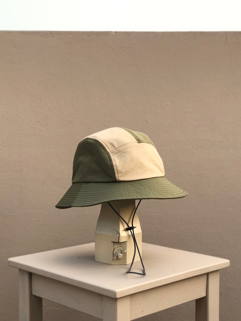 Five Panel Safari Nylon Hat Olive Green and Beige Color  (Waterproof) - 帽子 - 防水材质 