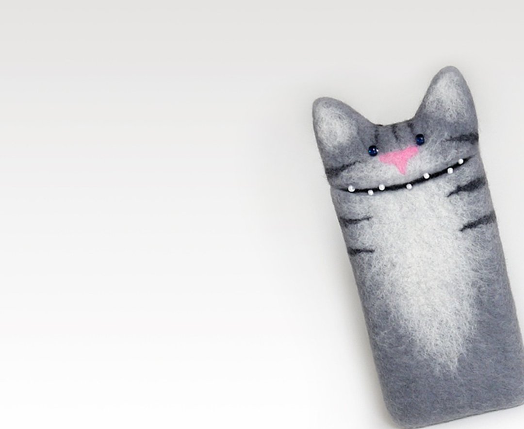 Cat case for iPhone 7 Plus, grey Cat case, felted case, unique gift idea. - 手机壳/手机套 - 羊毛 灰色