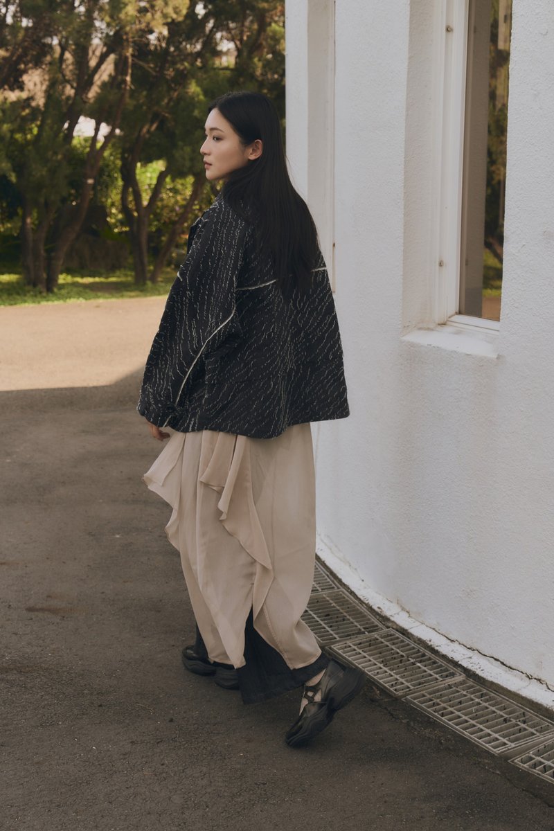 叠层立领剪接外套 / 牛仔蓝 - 女装休闲/机能外套 - 棉．麻 蓝色
