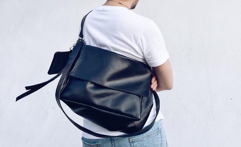 Color D // 黑包 侧背包 斜背包 商业 学生 都会  肩背包 - 侧背包/斜挎包 - 防水材质 黑色