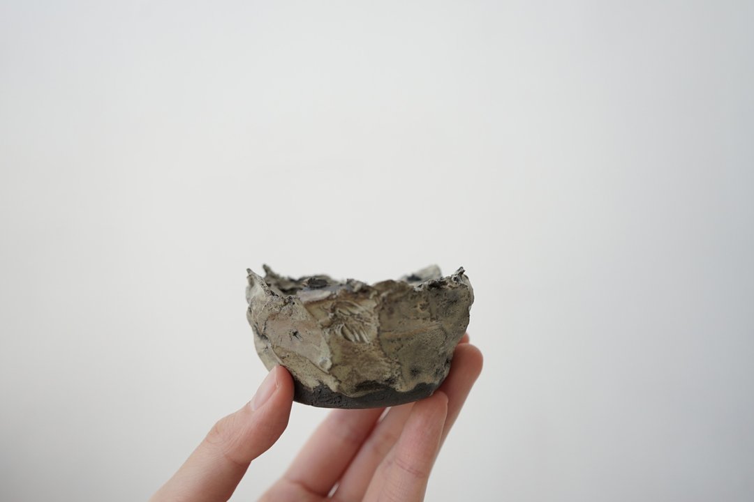 陶瓷质感黑色米色花盆 哑面植木钵 (直径5cm 高度4cm) - 花瓶/陶器 - 瓷 多色
