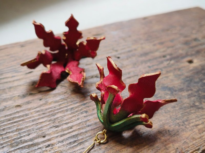【火焰百合/单朵】手染皮革/嘉兰百合/花/花艺/花材/永生花/耳环 - 耳环/耳夹 - 真皮 红色