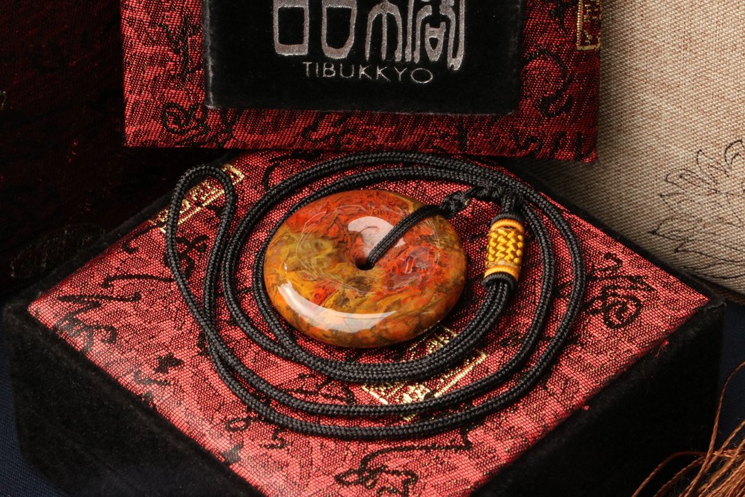 原矿无染色精品战国红玛瑙平安扣 39.5x9.1mm  平安轮吊坠玉石 - 项链 - 半宝石 