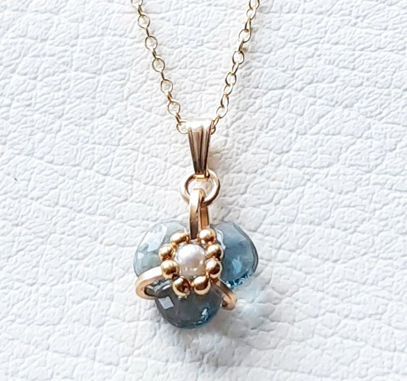 Natural stone flower necklace London blue topaz freshwater pearl - 项链 - 其他金属 蓝色