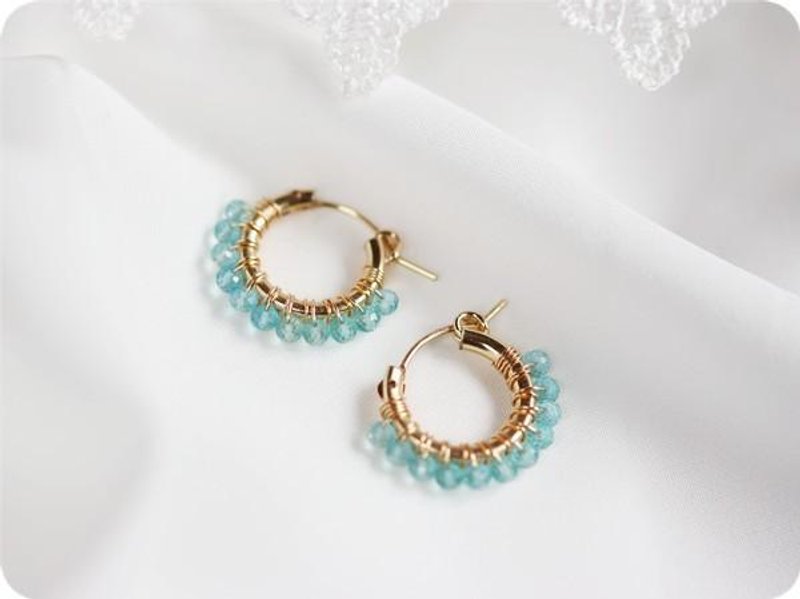 Candy-colored apatite hoop earrings M - 耳环/耳夹 - 宝石 蓝色