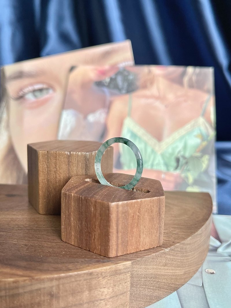 天然缅甸翡翠-冰飘花翡翠戒指 礼物 玉戒 戒环 定制 玉 天然石 - 戒指 - 玉石 绿色