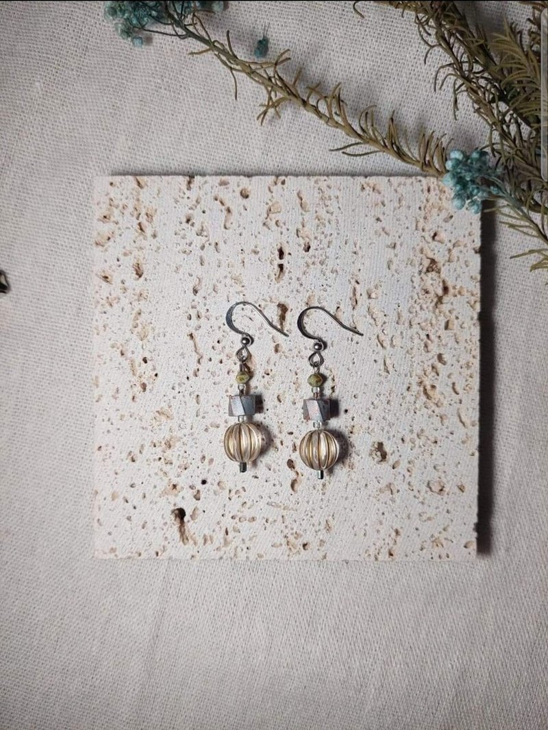 最长的迷宫耳环  耳勾  耳针  耳夹 - 耳环/耳夹 - 玻璃 