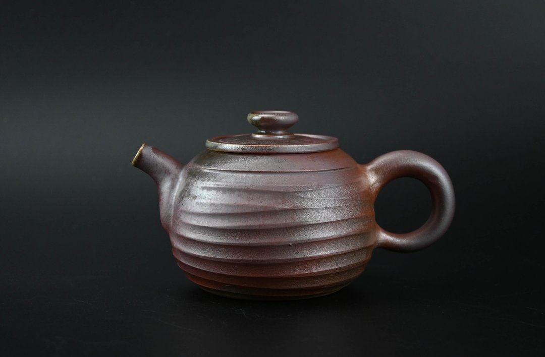 手工制作柴烧正把壶－经典款 【臻麟陶艺】 - 茶具/茶杯 - 陶 