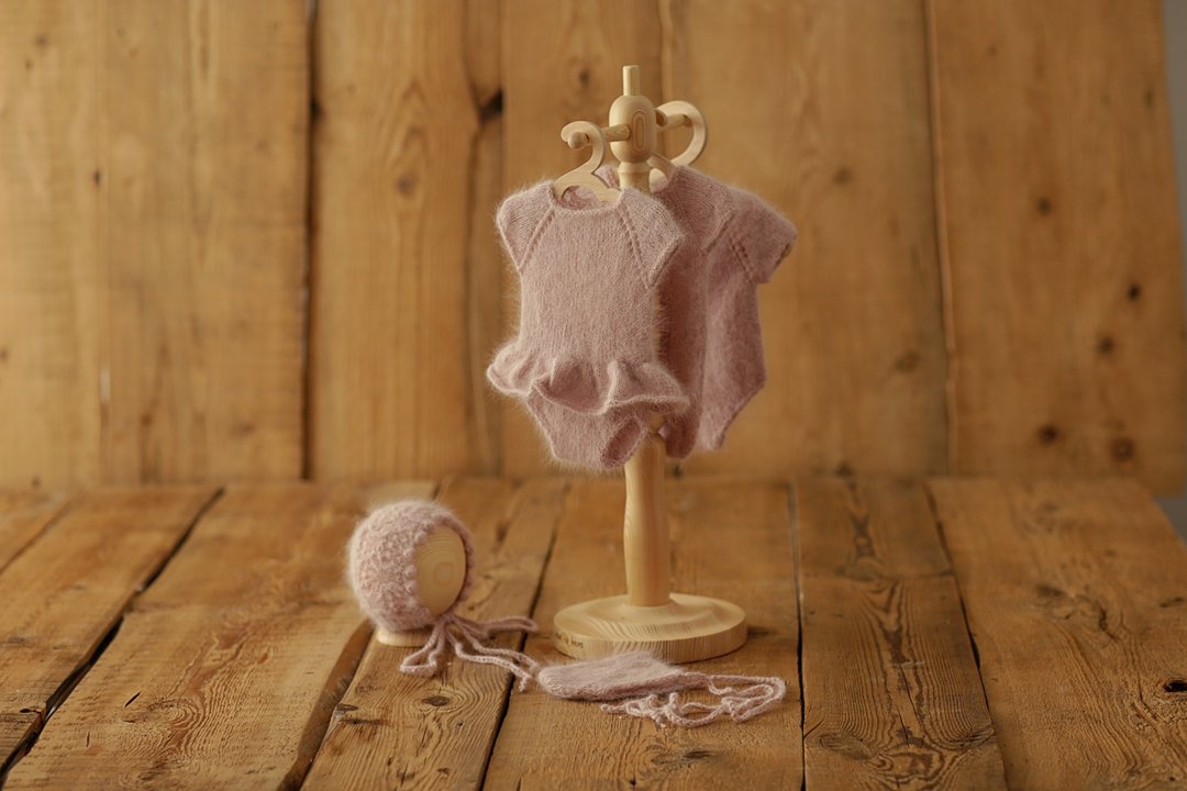 Newborn solid pink outfit, photography props girl, baby bonnet, gowns girls - 婴儿饰品 - 羊毛 粉红色