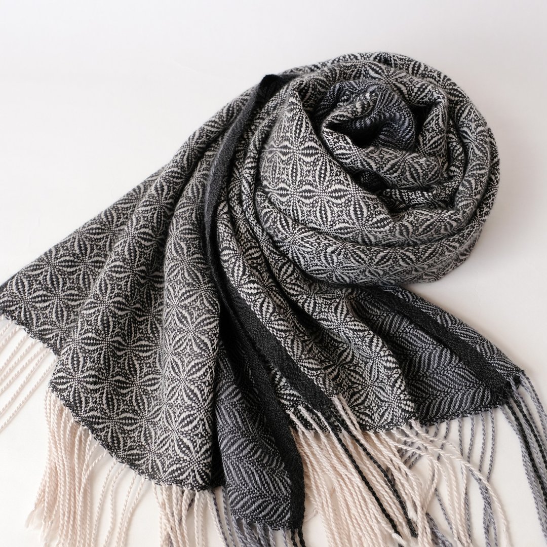 Cashmere 手工编织羊绒丝绸围巾【凛华04】 - 围巾/披肩 - 其他材质 黑色