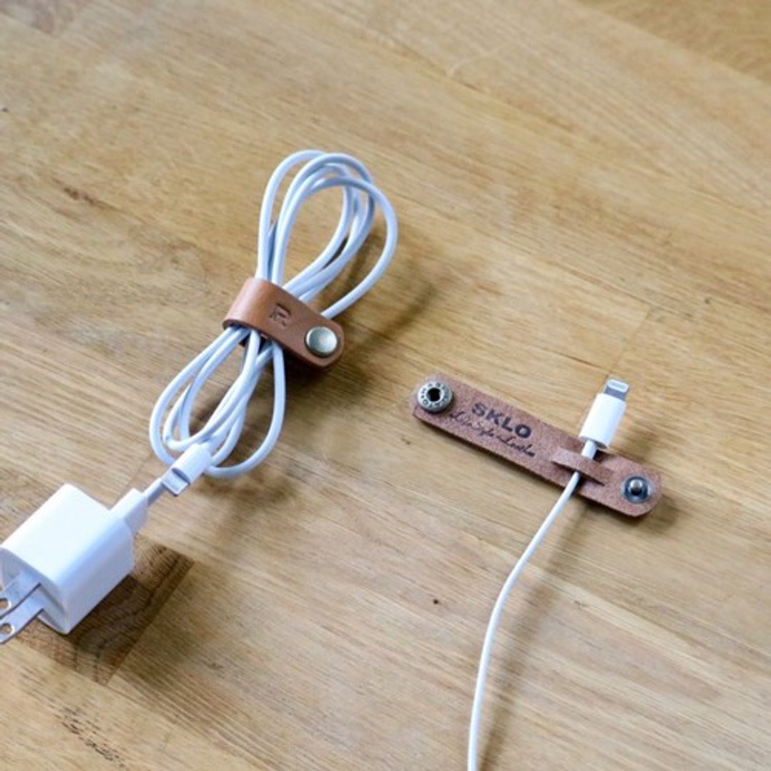 Simple code holder that will not be lost 11 pieces sold (with free initial engraving) - 卷线器/电线收纳 - 真皮 