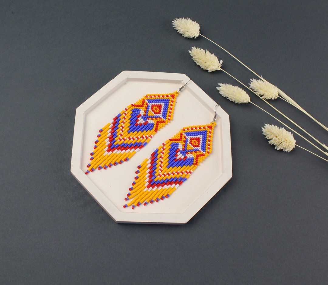 Beaded earrings trendy jewelry gift for her - 耳环/耳夹 - 玻璃 橘色