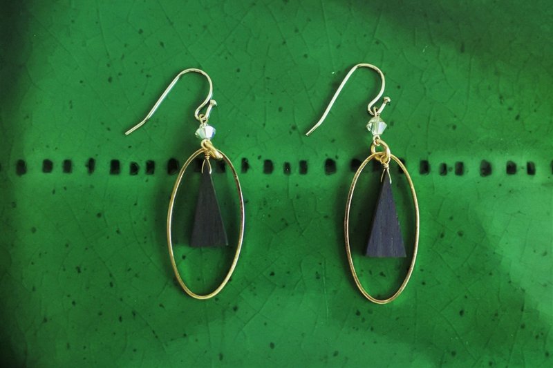 Ebony earrings G (U-shaped) - 耳环/耳夹 - 木头 黑色