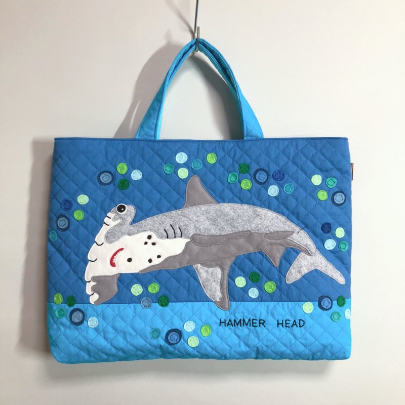 【Picture Book Bag】Quilted Hammerhead Shark in Blue and Turquoise / Boy/Girl - 其他 - 棉．麻 蓝色