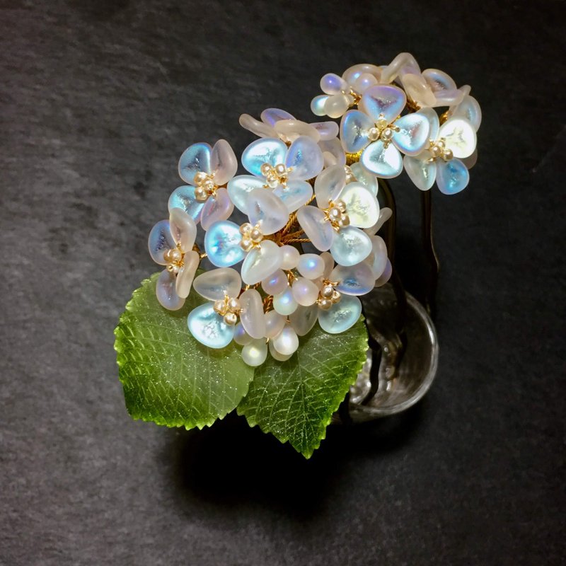 【若桑】冬。霓光。绣球花发饰。古董水晶。重工编织花朵新娘头饰 - 发饰 - 玻璃 白色