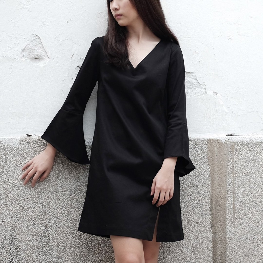 Oxford Bell Sleeve Black - 洋装/连衣裙 - 棉 黑色