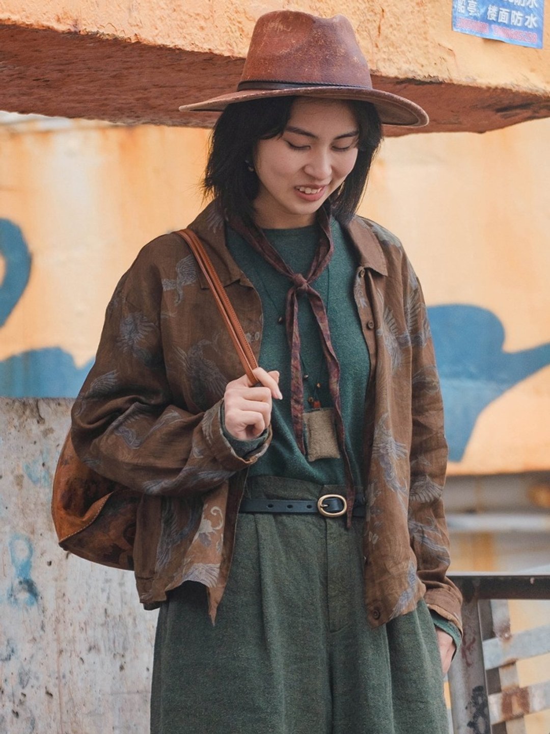 鳳羽 復古苧麻印花開衫 長袖防曬襯衫 - 女装衬衫 - 棉 咖啡色