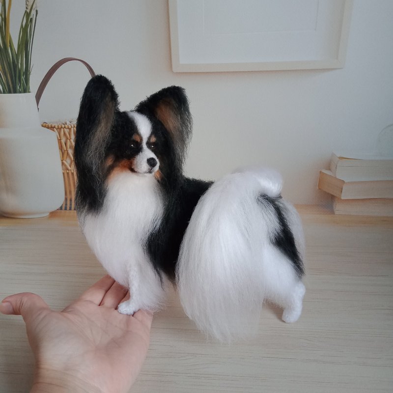 高度 8 英寸 (20 厘米) 定制化微型逼真钩针 Papillon Tricolor - 玩偶/公仔 - 其他材质 白色