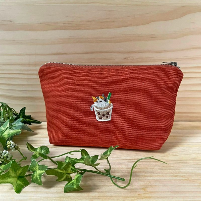 娜吉小物。小吃猫咪系列化妆包－三花娜吉与珍珠奶茶 - 化妆包/杂物包 - 棉．麻 红色