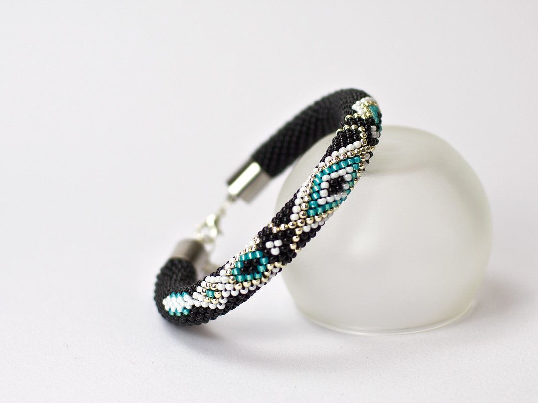 Do It Yourself kit, Jewelry making kit, Bead crochet kit, Adult craft kits - 编织/刺绣/羊毛毡/裁缝 - 玻璃 黑色