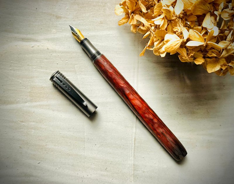 微凹黄檀 钢笔(F尖) - 钢笔 - 木头 