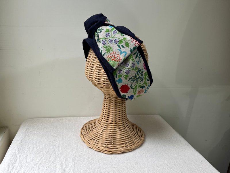 小花灿烂白-日式绑带发带ヘアバンド - 发带/发箍 - 棉．麻 