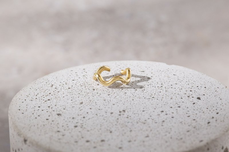 波浪耳扣 Wave EarCuff - 耳环/耳夹 - 铜/黄铜 金色