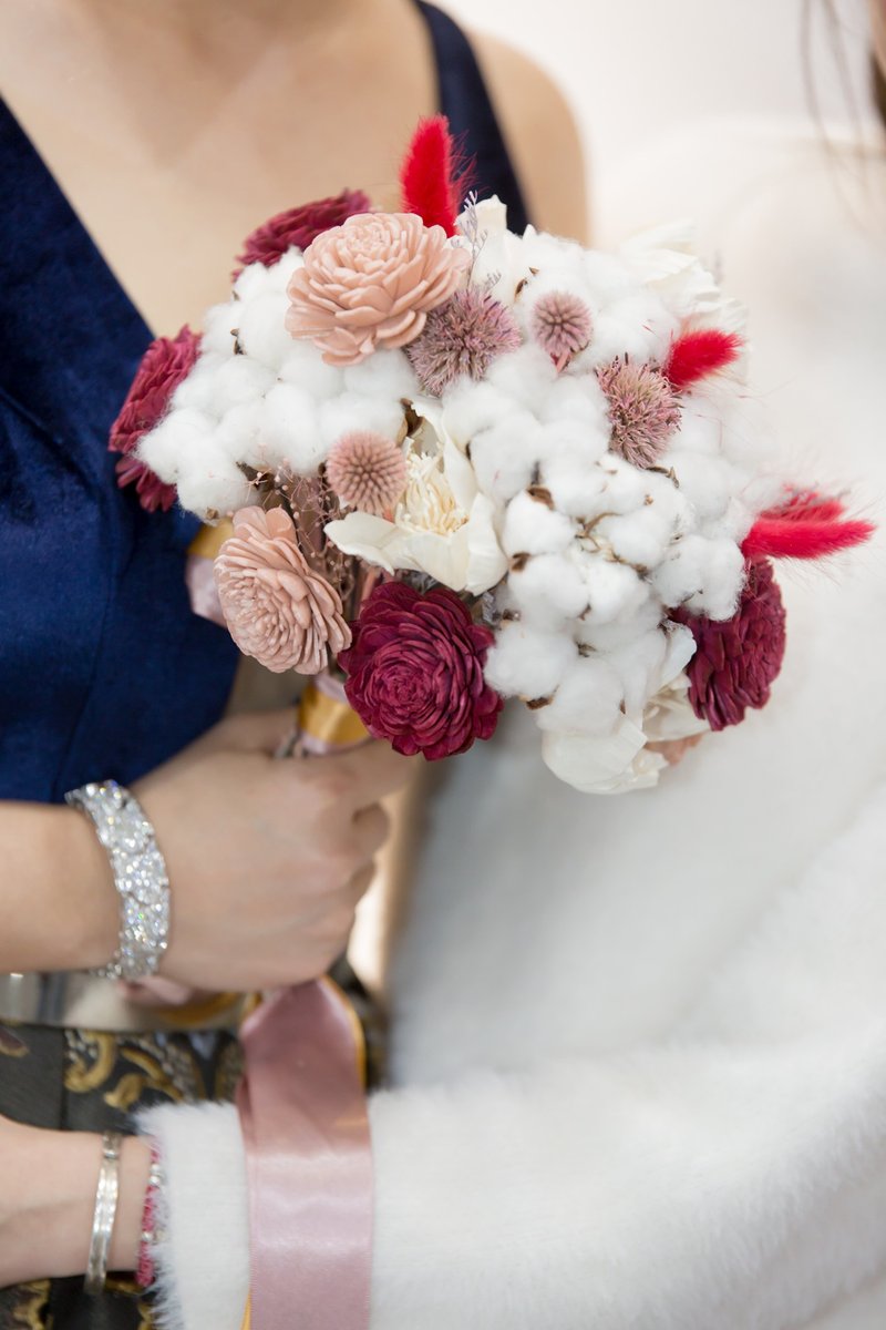 干燥捧花 | 红白色-婚礼、婚纱照婚娘捧花 - 干燥花/捧花 - 植物．花 红色