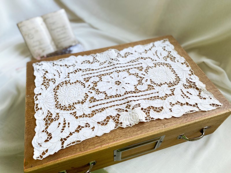 【好日恋物】德国vintage古董手工梭编刺绣蕾丝048氛围感家居装饰 - 餐垫/桌巾 - 其他材质 白色