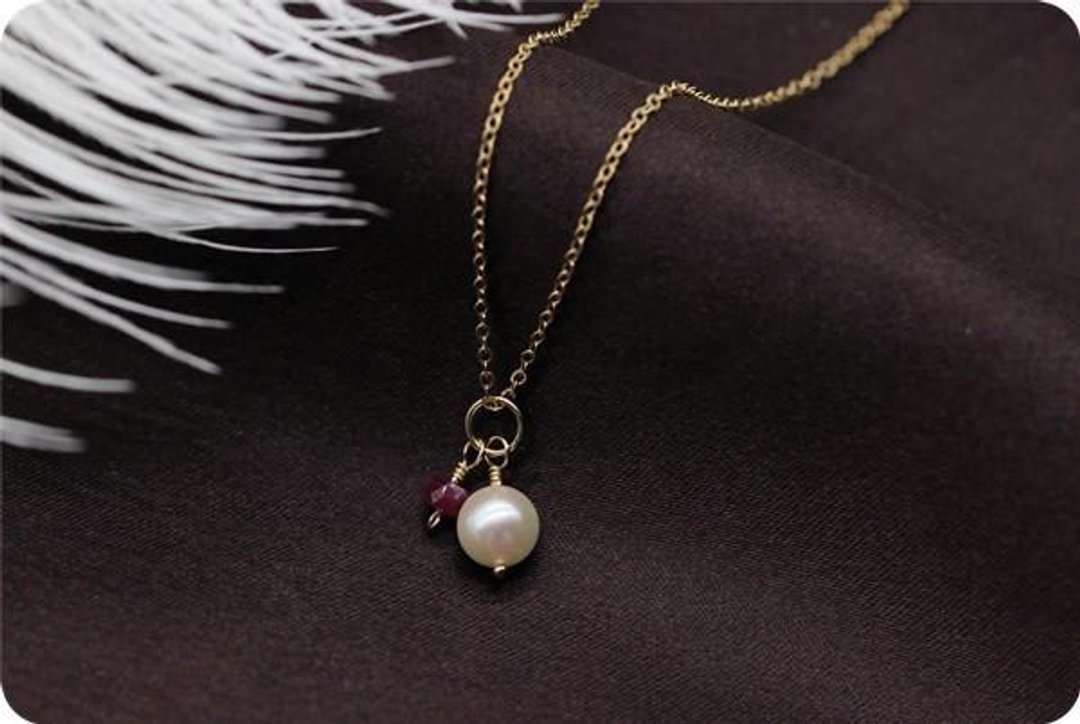 Top Quality Hanadama AKOYA Pearl and Ruby Necklace June / July Birthstone - 项链 - 宝石 