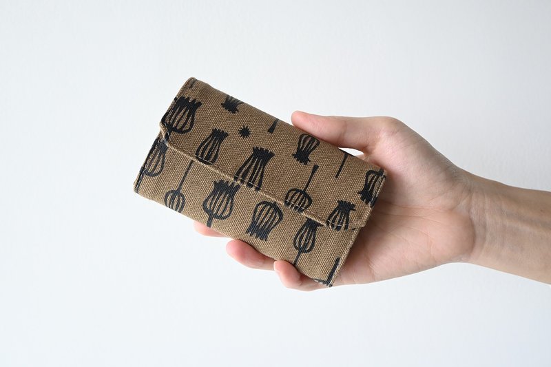 花朵紫背草 帆布可水洗纸 零钱包卡片夹 轻钱包 附纸盒 可包装 - 零钱包 - 棉．麻 卡其色