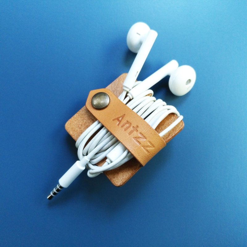 Handmade personalized cord organizer / cable holder, italy veg tanned leather - 卷线器/电线收纳 - 真皮 咖啡色