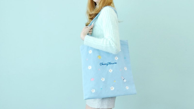 Dear My Universe 樱花星球环保袋 \ 肩背包 - 蓝 - 侧背包/斜挎包 - 其他材质 蓝色