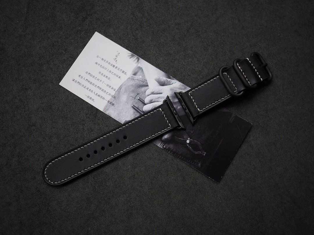 纯手工牛皮黑色苹果Applewatch表带 颜色款式可定制化 可刻字 - 表带 - 真皮 黑色