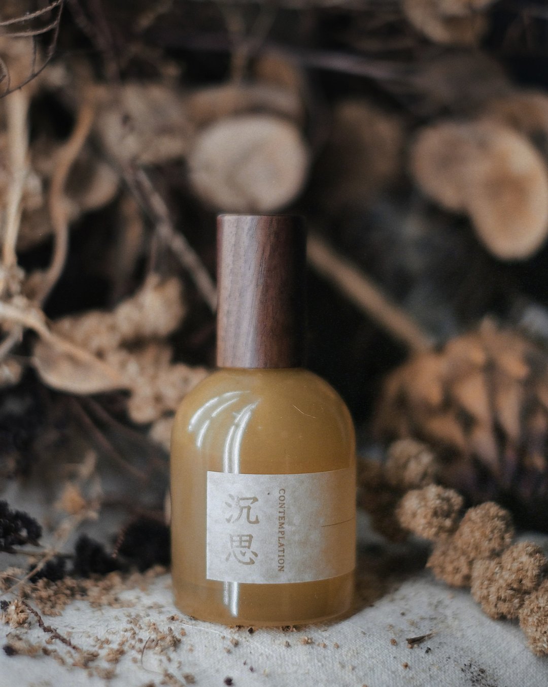 沉思 • 情绪系列 50ml 纯素天然喷雾 - 香薰/精油/线香 - 精油 金色