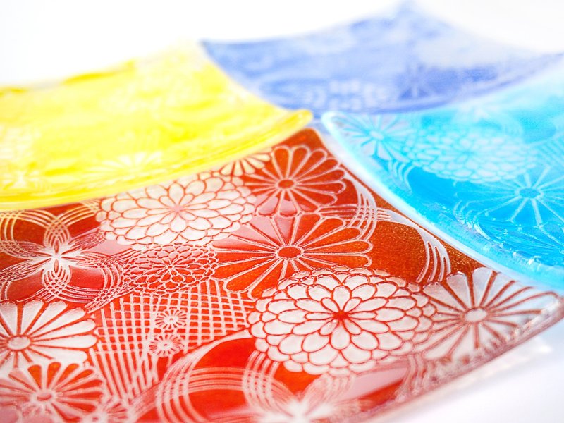 Shukusara of HanaKiku [separately] - 浅碟/小碟子 - 玻璃 红色