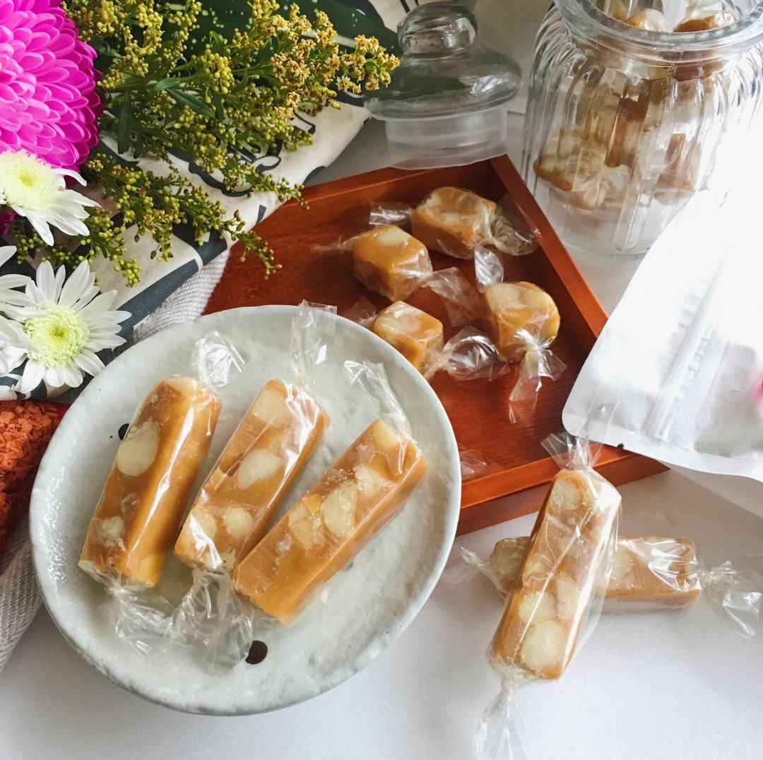 健康零嘴 • 法国Guerande盐之花夏威夷豆牛奶糖 **每月30号预购出货**蛋奶素可食 - 零食/点心 - 新鲜食材 