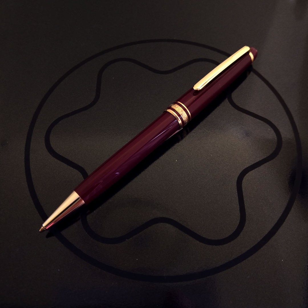 MONTBLANC 万宝龙 164 小班金夹原子笔 | 德国 经典 酒红色 - 圆珠笔/中性笔 - 树脂 红色