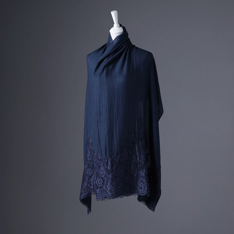 【轻奢】Iris湛蓝古典蕾丝纯羊绒Cashmere围巾 - 围巾/披肩 - 其他材质 蓝色
