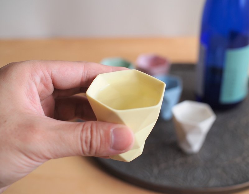 origami Ochoko Straight Yellow - 酒杯/酒器 - 陶 黄色