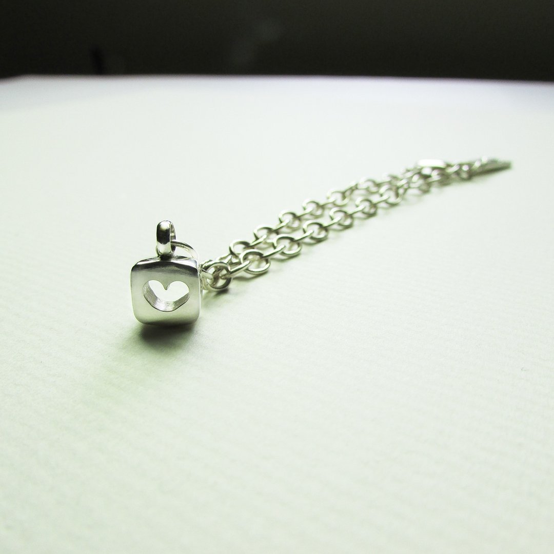 square heart bracelet_方心手链 | 925纯银 限量 设计师手作 - 手链/手环 - 银 银色