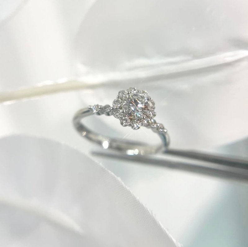 25RJ1882 - 戒指 - 钻石 