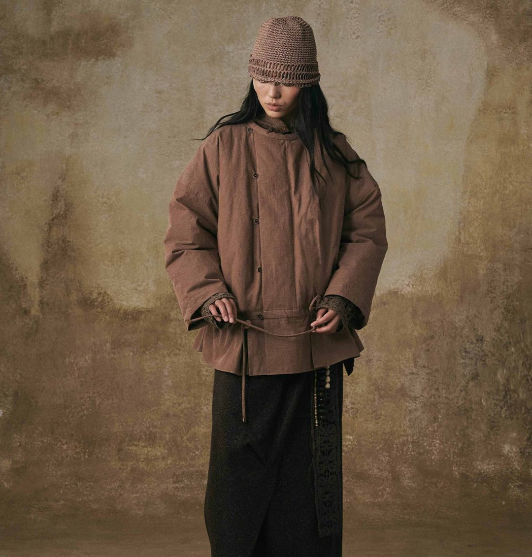 【90白鸭绒】新中式复古 纽扣抽绳/圆领羽绒服 - 女装休闲/机能外套 - 羽绒 咖啡色