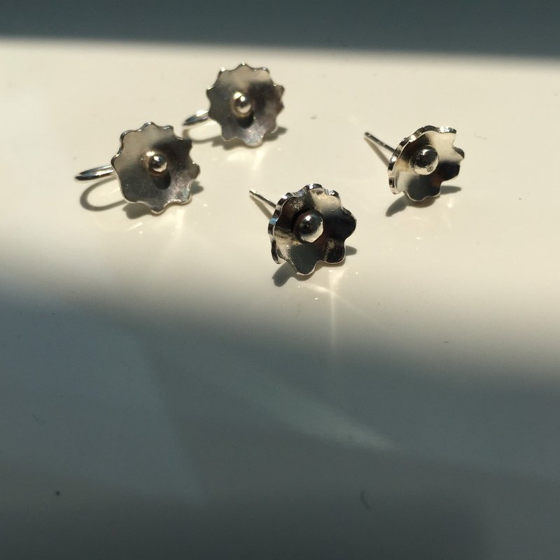 / 小草花d  /纯银耳环-925纯银耳针 / 夹式耳环 - 耳环/耳夹 - 纯银 银色